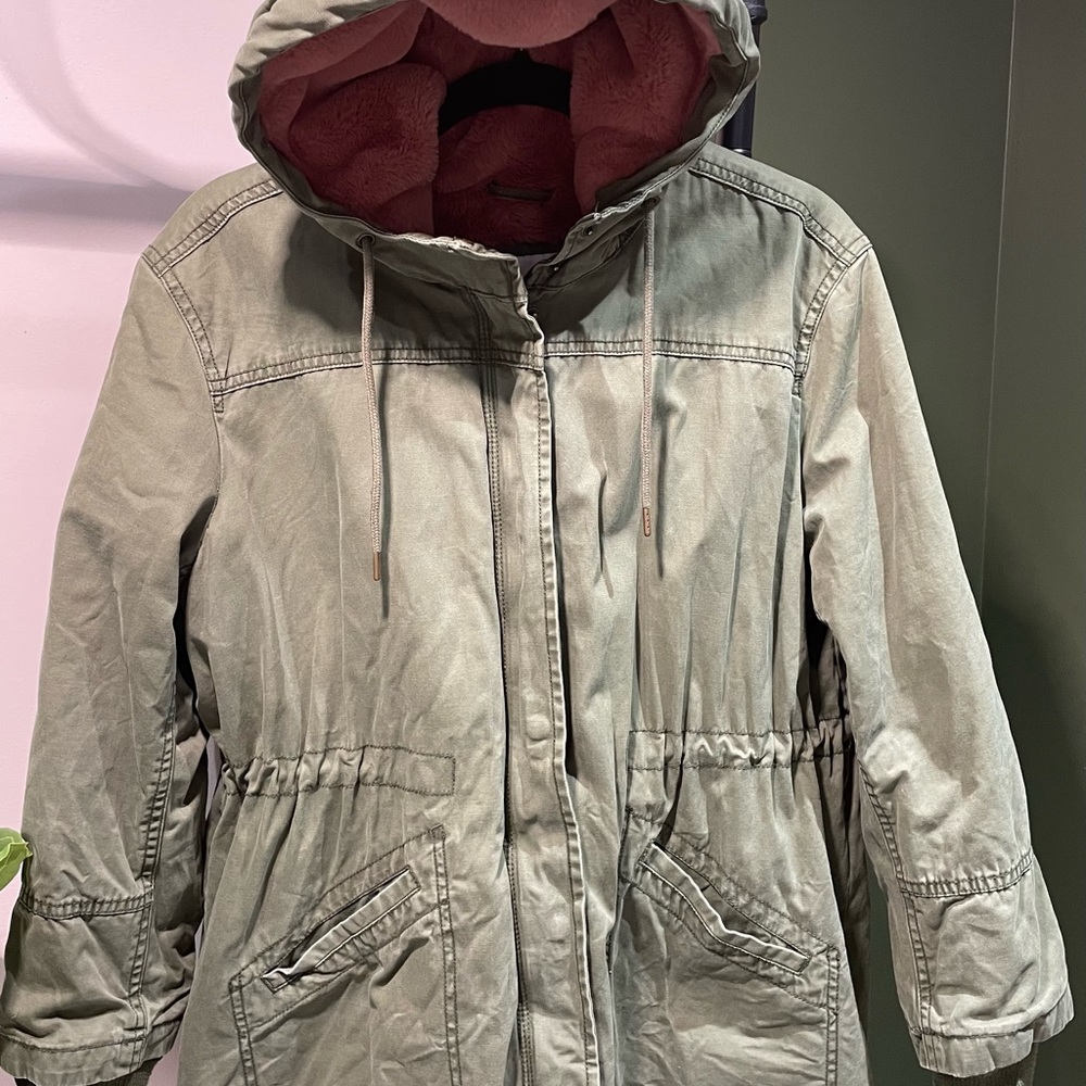 Old Navy Women's Utility Parka Jacket in Olive Green